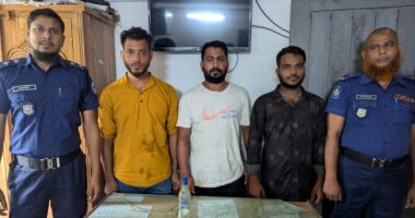 দীঘিনালায় আবাসিক হোটেলে অভিযান,মাদক সেবনের সরঞ্জামসহ গ্রেপ্তার ৩