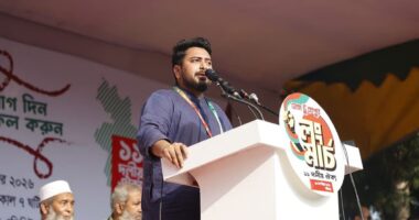 হেলিকপ্টার করে পালিয়ে দেশ থেকে যাবেন, নাকি সম্মানের সহিত ক্ষমতা থেকে পদত্যাগ করবেন: নাহিদ ইসলাম