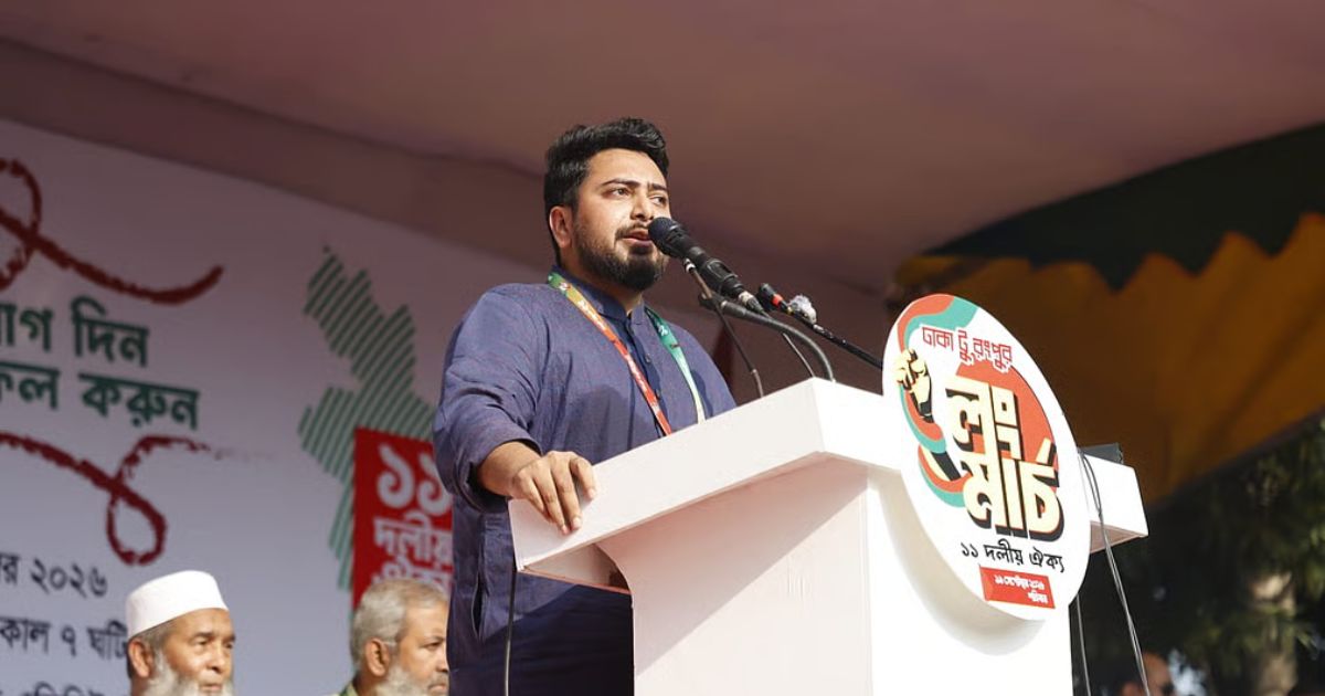 হেলিকপ্টার করে পালিয়ে দেশ থেকে যাবেন, নাকি সম্মানের সহিত ক্ষমতা থেকে পদত্যাগ করবেন: নাহিদ ইসলাম
