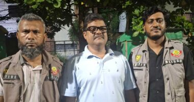 চট্টগ্রামের সাবেক এমপি মাহফুজুর রহমান মিতা গ্রেপ্তার
