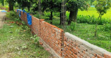 নবীগঞ্জে নিজ মালিকানাধীন কবরস্থানে সীমানাপ্রাচীর নির্মাণে বাধা, এলাকাবাসীর ক্ষোভ