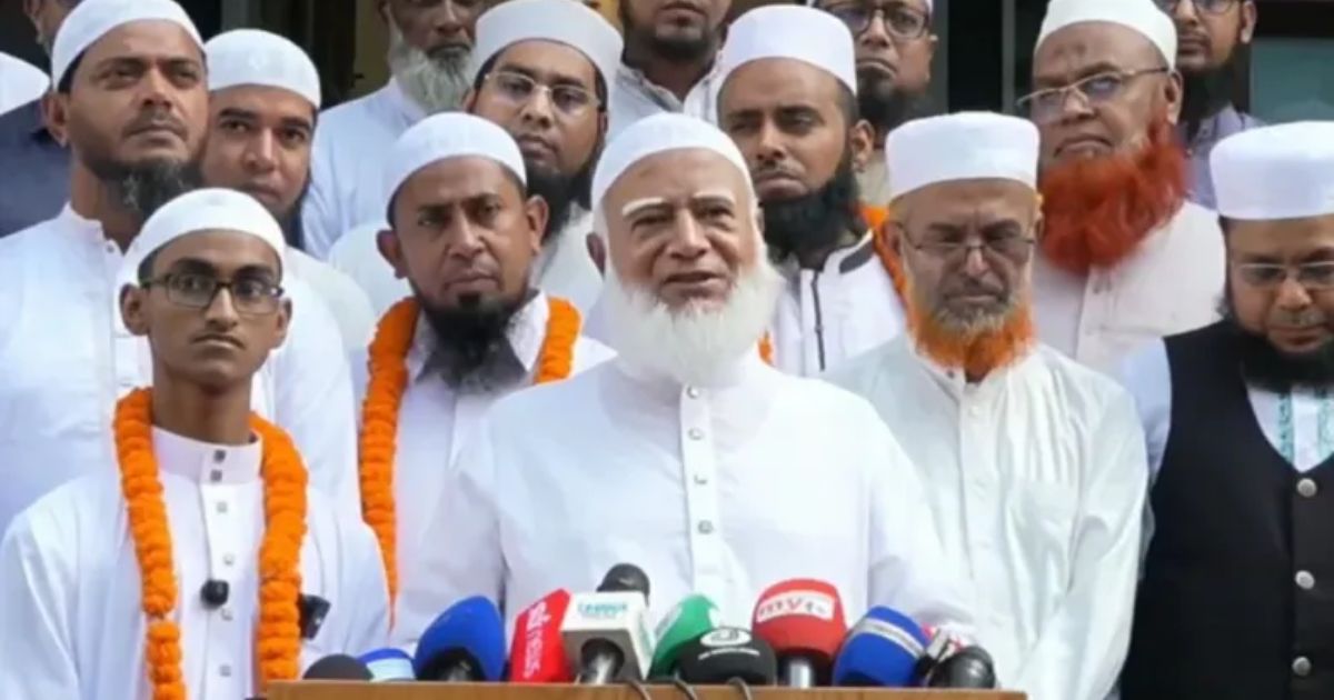 মাদ্রাসার শিক্ষার্থীরা ইয়াবা-গাঁজা সেবন করে না,এমনকি মাদ্রাসাছাত্রদের ঠোঁটে সিগারেটও দেখা যায় না : জামায়াত আমির