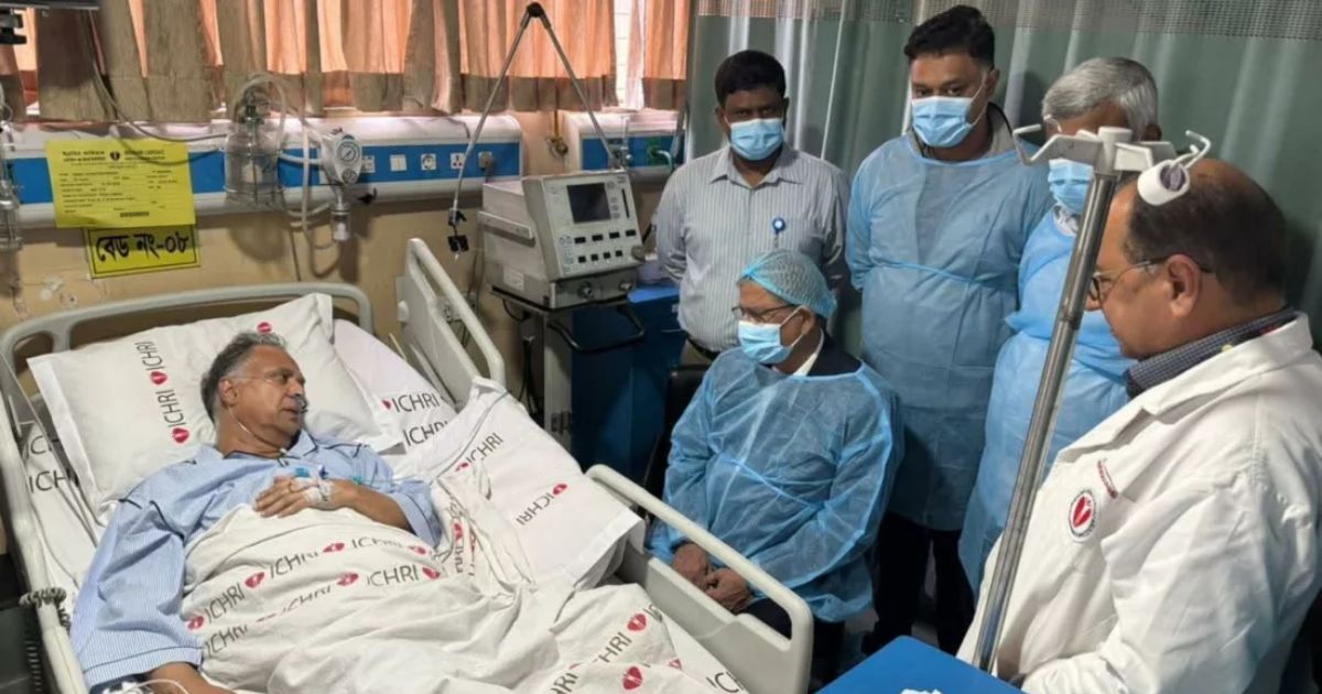 চিকিৎসাধীন বিদ্যুৎমন্ত্রী টুকুকে দেখতে হাসপাতালে রাষ্ট্রপতি