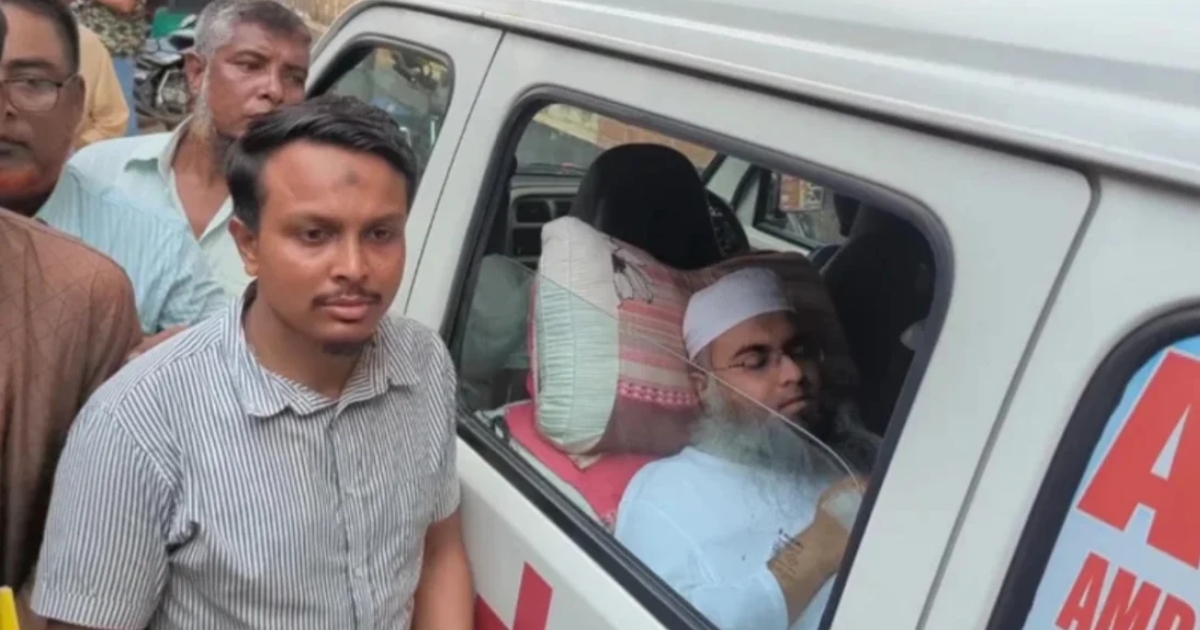 অ্যাম্বুলেন্সে করে আদালতে হাজিরা দিতে এলেন এনসিপির সাবেক নেতা সালাউদ্দিন তানভীর