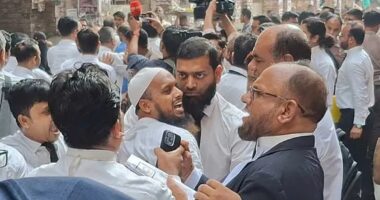 আখতারুজ্জামানের জামিন শুনানিতে এজলাসে হট্টগোল, বাইরে হাতাহাতি