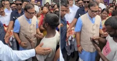 ‘স্যার, আমি একটি আইফোন চাই: মুখ্যমন্ত্রীর কাছে যুবকের বায়না