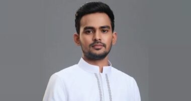 হামলার সময় বিএনপির নেতাদের লোকজন সেখানে গেল কেন? সালমান স্টুডিওতে গোলাপজল ছিটাতে?’: আসিফ মাহমুদ