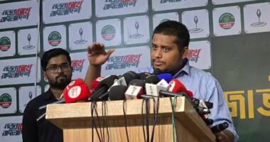 ফিটনেসবিহীন গাড়ির চালকের আসনে বসানো হয়েছে তারেক রহমানকে: হাসনাত আবদুল্লাহ