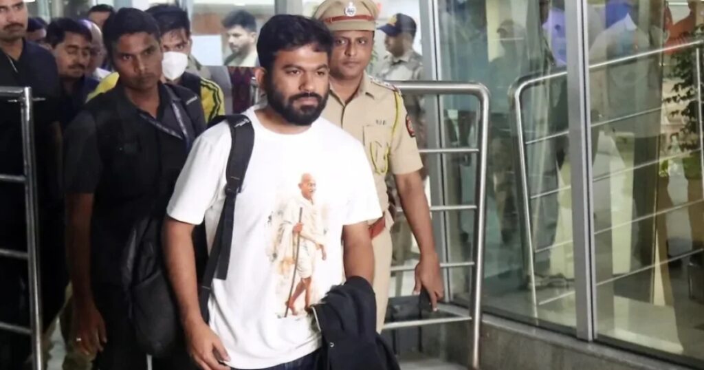 শান্তি বজায় রাখার মুচলেকায় মুক্তি পেলেন অভিজিৎ দীপকে