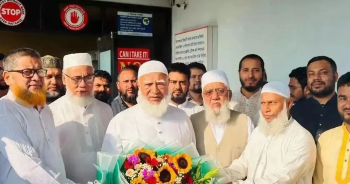 চট্টগ্রামে পৌঁছেছেন বিরোধীদলীয় নেতা জামায়াত আমির ডা. শফিকুর রহমান