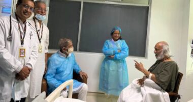 আবদুল মঈন খানকে দেখতে গেছেন রাষ্ট্রপতি মির্জা ফখরুল ইসলাম আলমগীর
