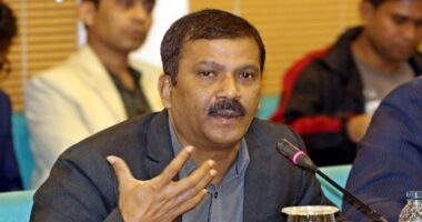 এসব অপরাধীর বিরুদ্ধে আলেম সমাজের বড় একটি অংশকে কখনো সোচ্চার হতে দেখি না: আসিফ নজরুল