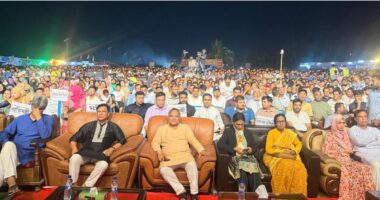 কুয়াকাটায় পর্যটন কার্নিভাল: বর্ণিল আয়োজন, সাংস্কৃতিক অনুষ্ঠান, ম্যারাথন-পিঠা উৎসবে উৎসবের আমেজ