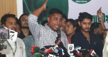 যারা ক্রসফায়ার আর গুলি করে মানুষ মারার হুমকি দেয়, তারা হচ্ছে ডিবির হারুন আর বেনজীরের বংশধর: হাসনাত আবদুল্লাহ