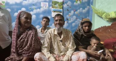 ১৩ বয়সের কিশোর শামছু অভিমান করে বাড়ি ছাড়ার ৫০ বছরের‌ও বেশি সময় পরে বাড়িতে ফিরে এলেন