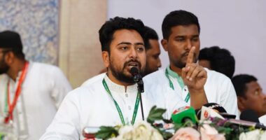 লাশ দাফনে বাধা কোনোভাবেই গ্রহণযোগ্য নয়,জুলাই-পরবর্তী বাংলাদেশে এমন দৃশ্য আর দেখতে চাই না’: নাহিদ ইসলাম