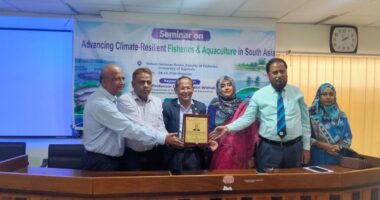 রাবির ফিশারীজ অনুষদের উদ্যোগে 'জলবায়ু সহনশীল মৎস্য ব্যবস্থাপনা' সেমিনার অনুষ্ঠিত