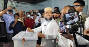 প্রিসাইডিং কর্মকর্তার পরিচয়পত্রে ছবি নেই, প্রক্সি ভোটের আশঙ্কা জানালেন জামায়াত প্রার্থী দেলাওয়ার হোসেন
