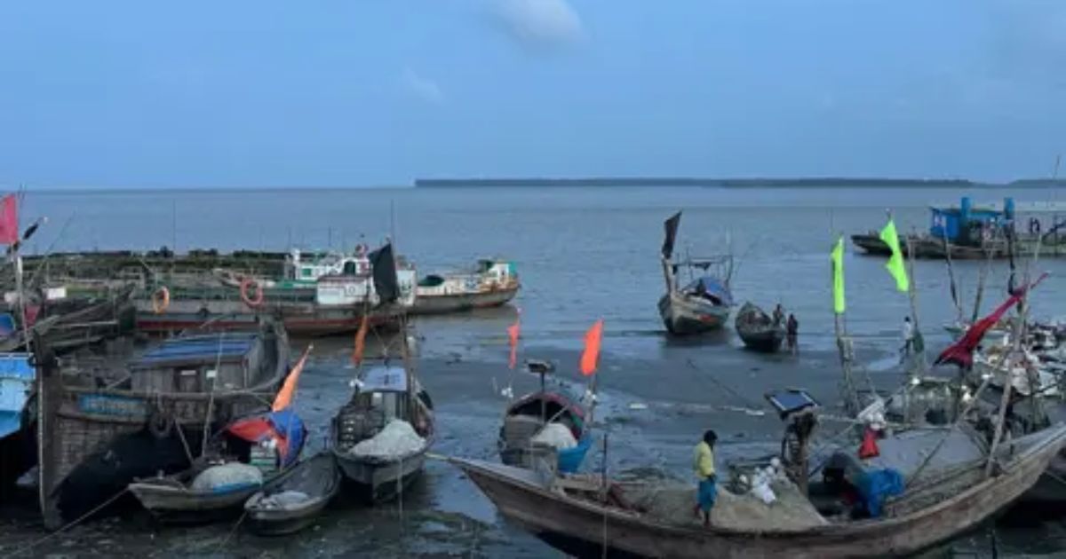 ২২ দিনের নিষেধাজ্ঞা শেষে আজ নদীতে ফিরছেন জেলেরা