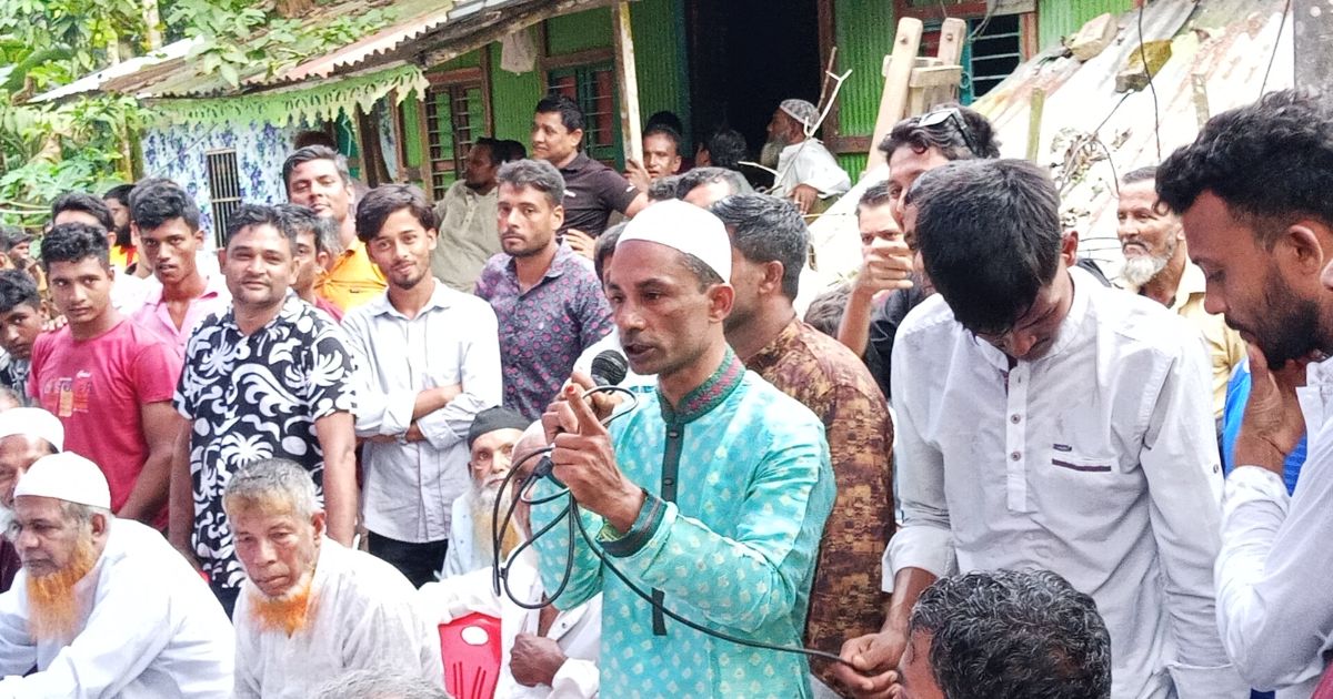 লালমোহন সদর ইউনিয়নের ৭ নম্বর ওয়ার্ডে ফোরকানের সমর্থনে উঠান বৈঠক, উন্নয়নের অঙ্গীকার প্রার্থীর