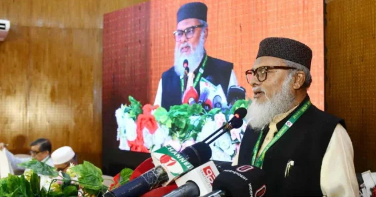একটা পিঁপড়াও একা হাঁটে না, অথচ আমরা বিভিন্ন দিকে!দশ গ্রুপে বিভক্ত: আ ফ ম খালিদ