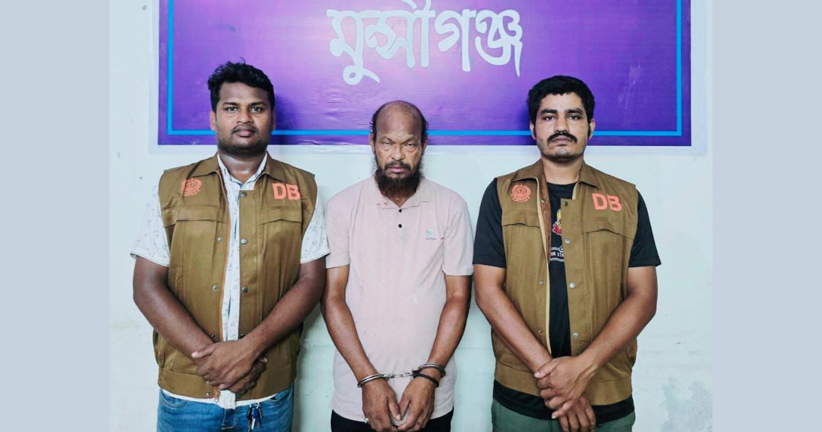 ২৪ মামলার আসামি ‘গাঁজা মনির’ ৩০০ পিস ইয়াবাসহ গ্রেপ্তার
