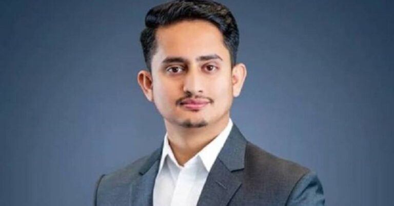 লোকটা চুয়েটের ভিসি নাকি চুয়েট ছাত্রদলের সভাপতি: প্রশ্ন সারজিস আলমের