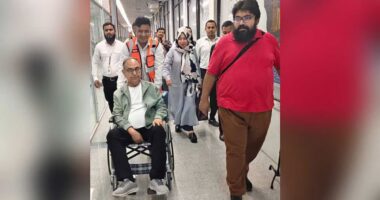 প্রায় এক মাস চিকিৎসা শেষে মালয়েশিয়া থেকে দেশে ফিরেছেন মির্জা আব্বাস