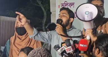 ‘বাংলাদেশের জনগণ আমাদের কাছে আসে, কান্না করে বলে হাদি হত্যার বিচারটা নিশ্চিত করেন’: জাবের
