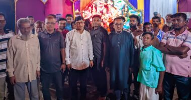  শারদীয় দুর্গোৎসবের শুভেচ্ছা, পরিদর্শন ও সহায়তা  দিলেন মেয়র পদপ্রার্থী: কোরবান আলী দেলোয়ার