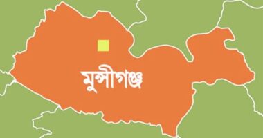 সড়কে গতিরোধ করে স্বেচ্ছাসেবক দলের নেতাকে কুপিয়ে জখম
