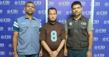 যুব উন্নয়নের প্রশ্নফাঁস: বিএআরসির সহকারী পরিচালক গ্রেপ্তার