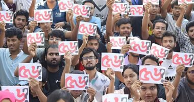 চুয়েটে শাটডাউন প্রত্যাহার করে ক্লাসে ফিরছেন শিক্ষক-শিক্ষার্থীরা