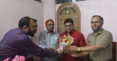 ইবিতে নতুন প্রেস প্রশাসকের দায়িত্ব হস্তান্তর