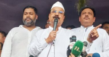 সরকারি দপ্তরে আটকে না রেখে ফাইলের চাকা ঘোরাতে হবে: গয়েশ্বর