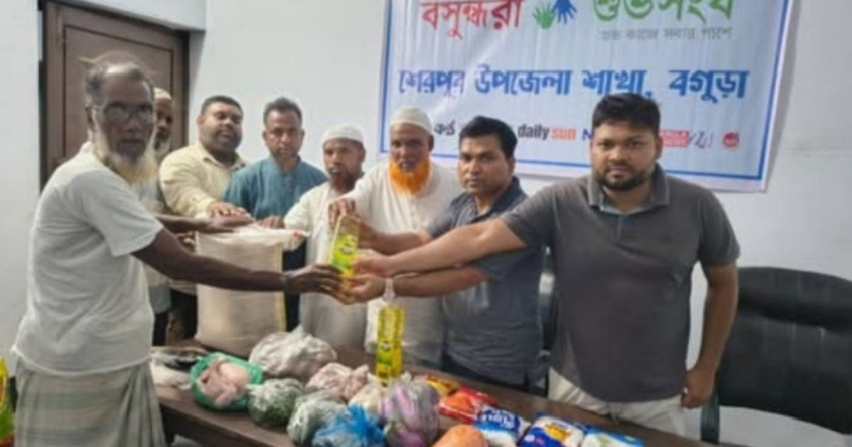 এক মুঠো অন্ন, এক বুক স্বস্তি ​অনাহারী জব্বারের পাশে বসুন্ধরা শুভসংঘ